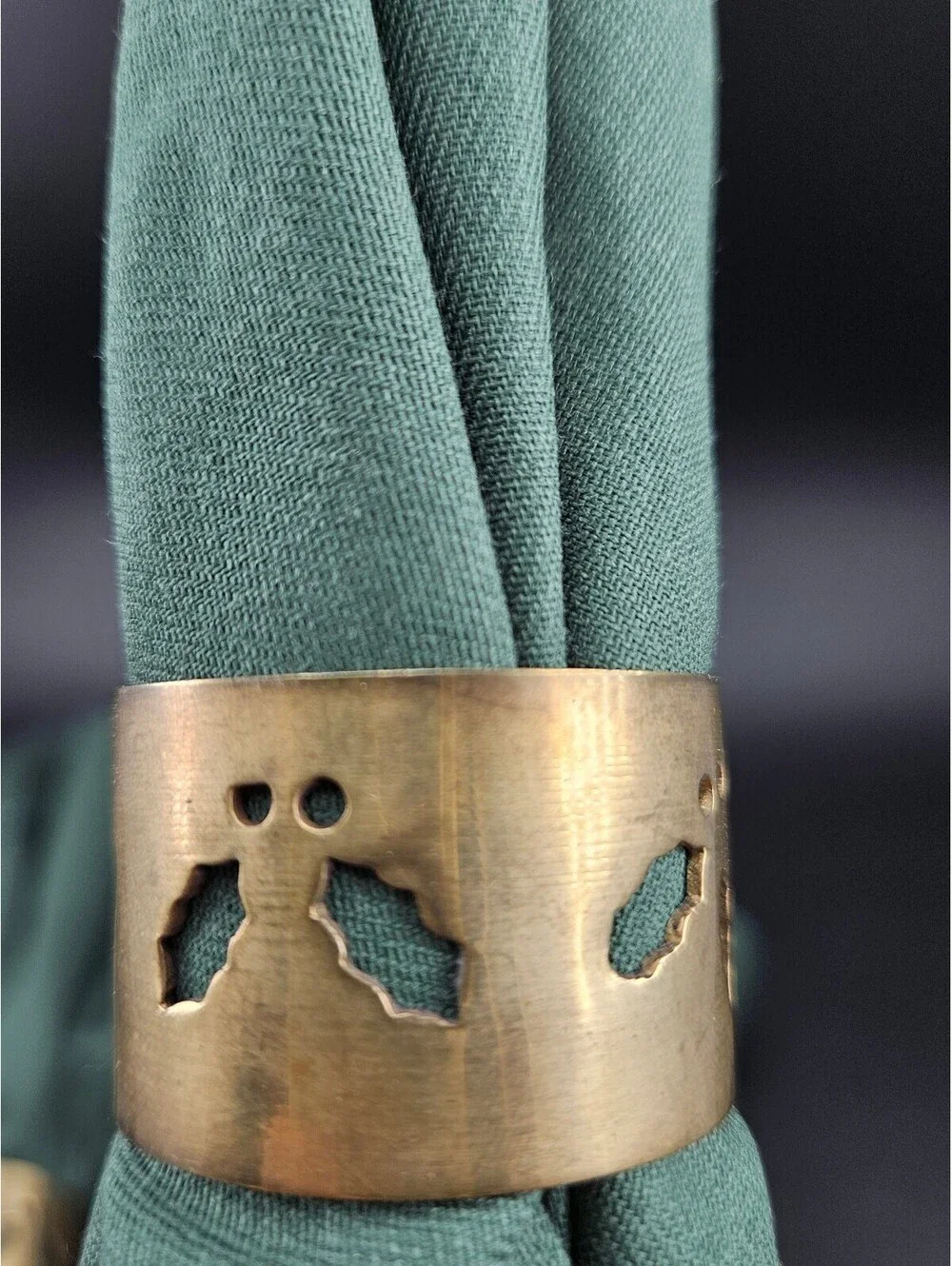 4 Vintage Brass Holly Napkin Rings and 4 Green Napkins